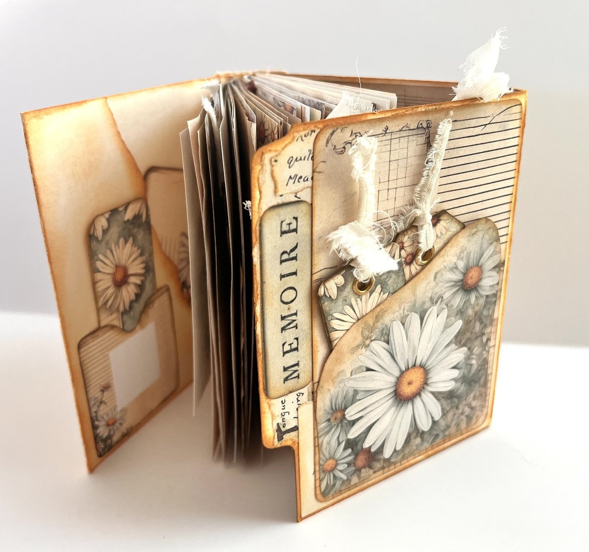 One-of-a-Kind Daisy Themed File Folder Journal 