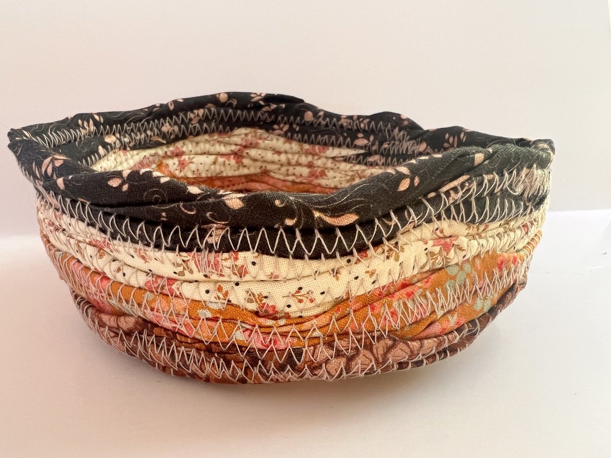 Scrappy Fabric Bowl